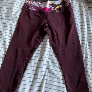 Lululemon crops leggings as 12